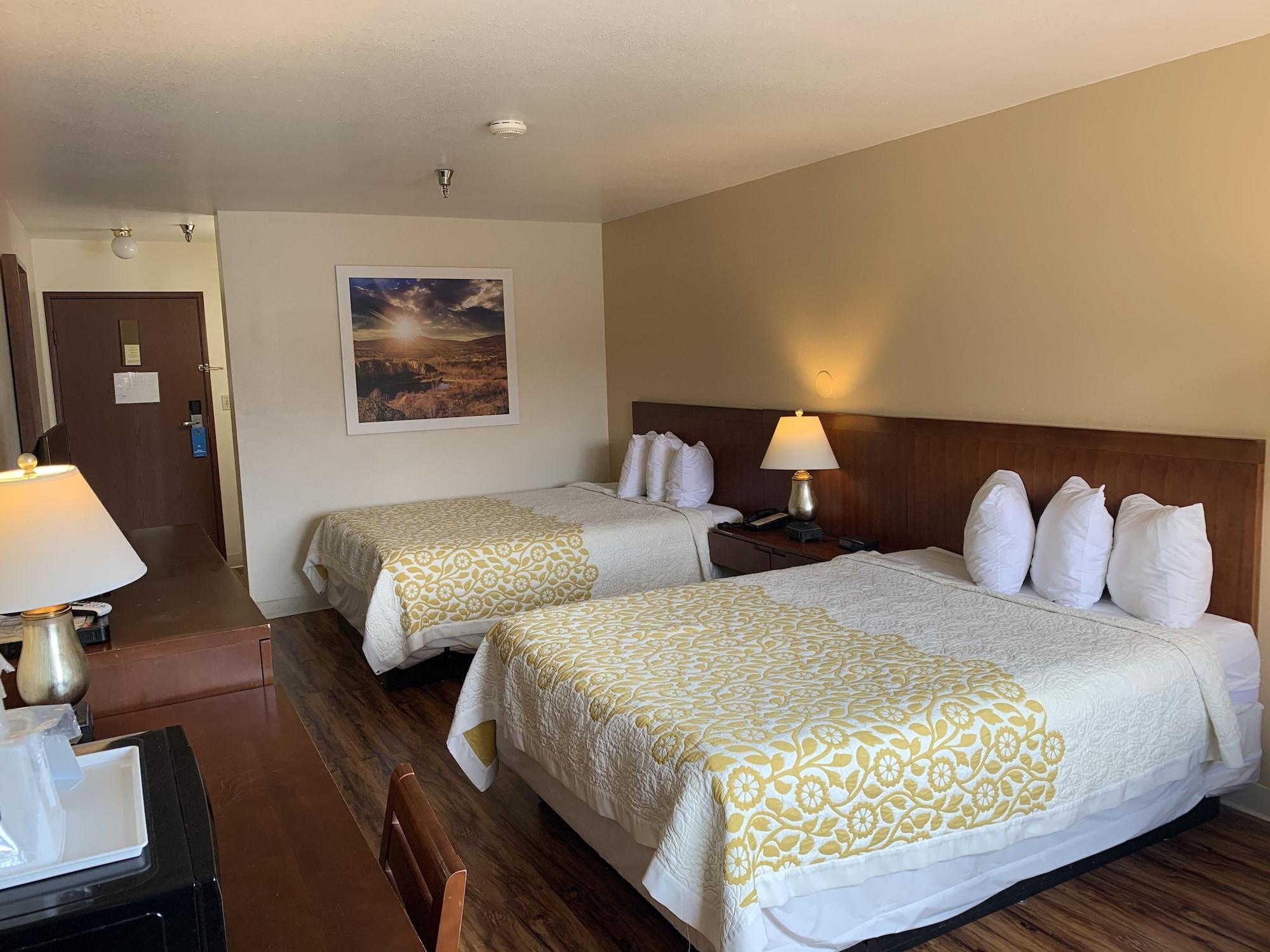 Days Inn By Wyndham Taos Dış mekan fotoğraf