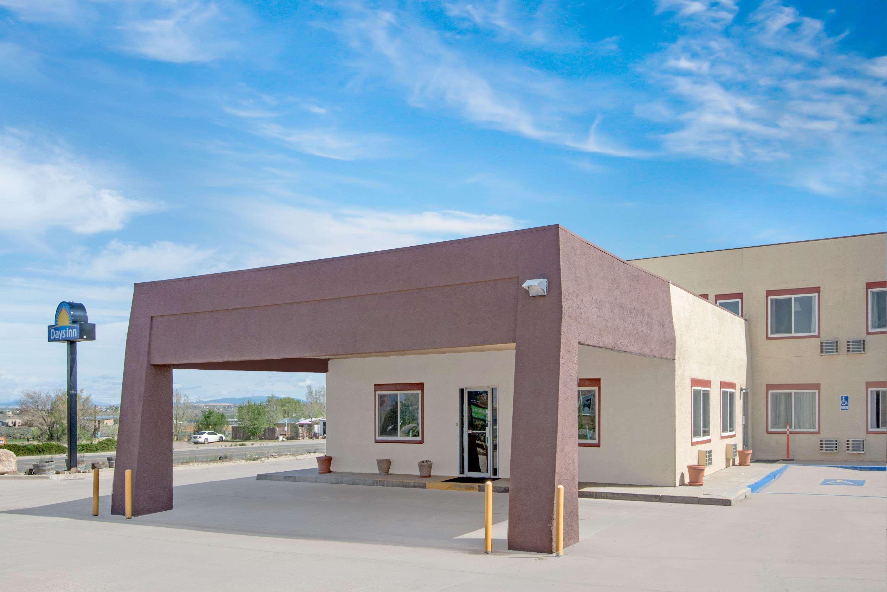 Days Inn By Wyndham Taos Dış mekan fotoğraf