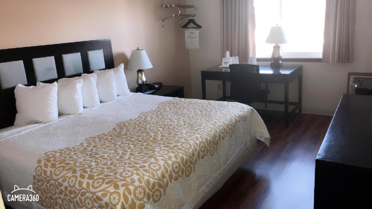 Days Inn By Wyndham Taos Dış mekan fotoğraf
