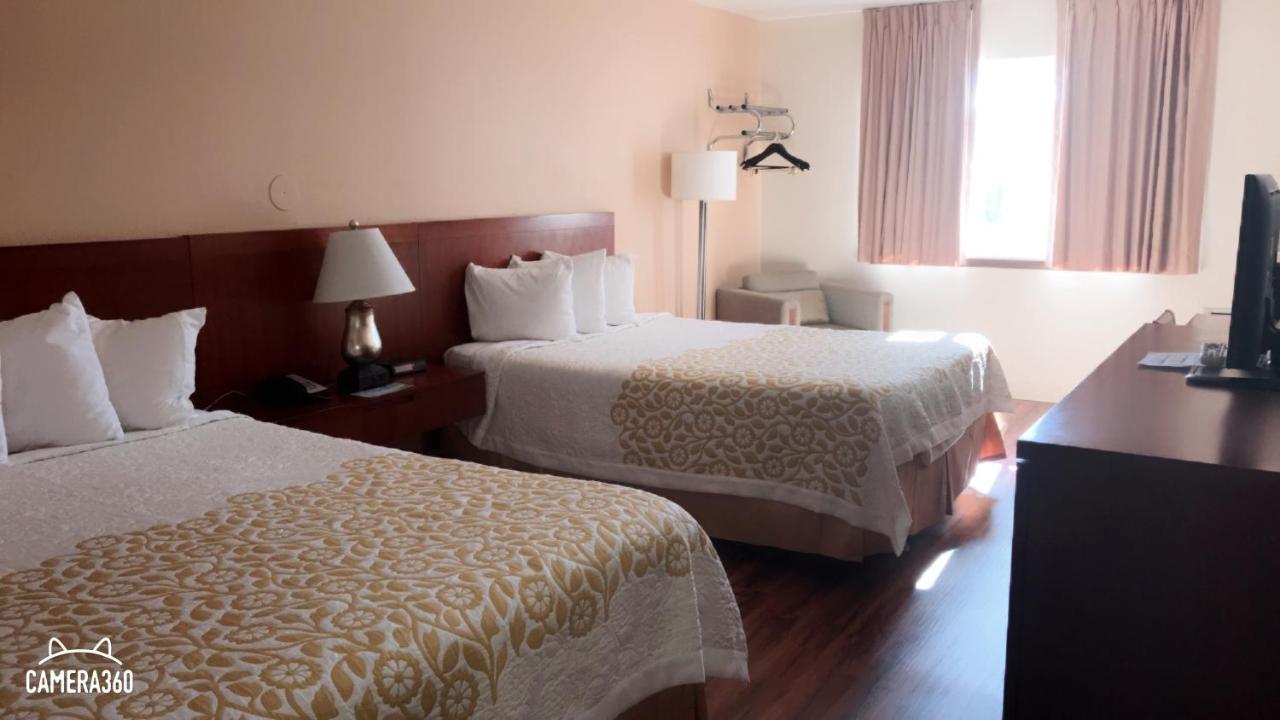 Days Inn By Wyndham Taos Dış mekan fotoğraf