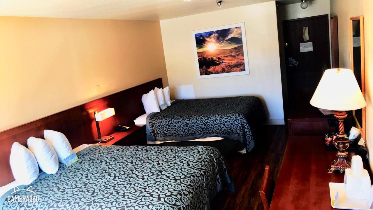 Days Inn By Wyndham Taos Dış mekan fotoğraf