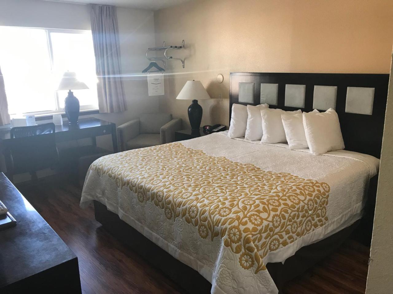 Days Inn By Wyndham Taos Dış mekan fotoğraf
