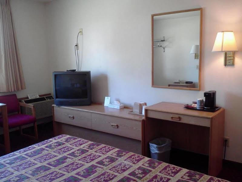 Days Inn By Wyndham Taos Dış mekan fotoğraf