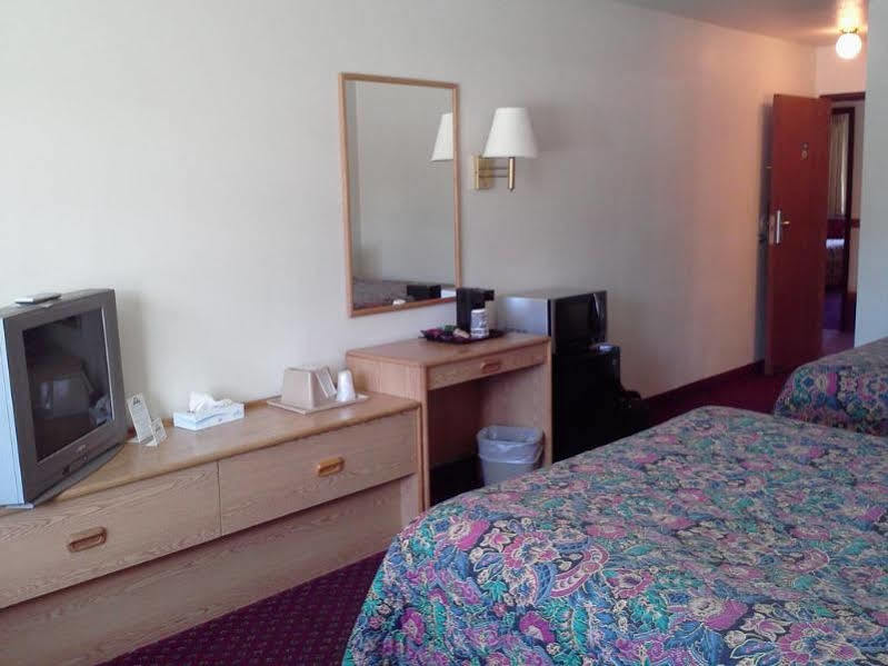 Days Inn By Wyndham Taos Dış mekan fotoğraf