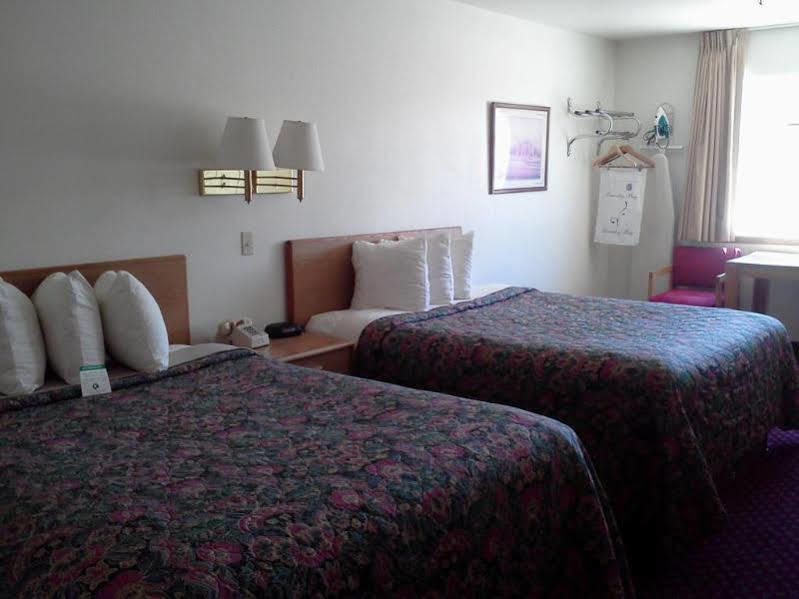 Days Inn By Wyndham Taos Dış mekan fotoğraf